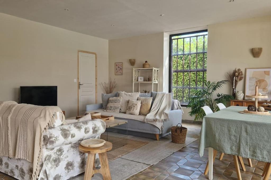 Le Champ Du Roy Apartment Chasse-sur-Rhone Exterior photo